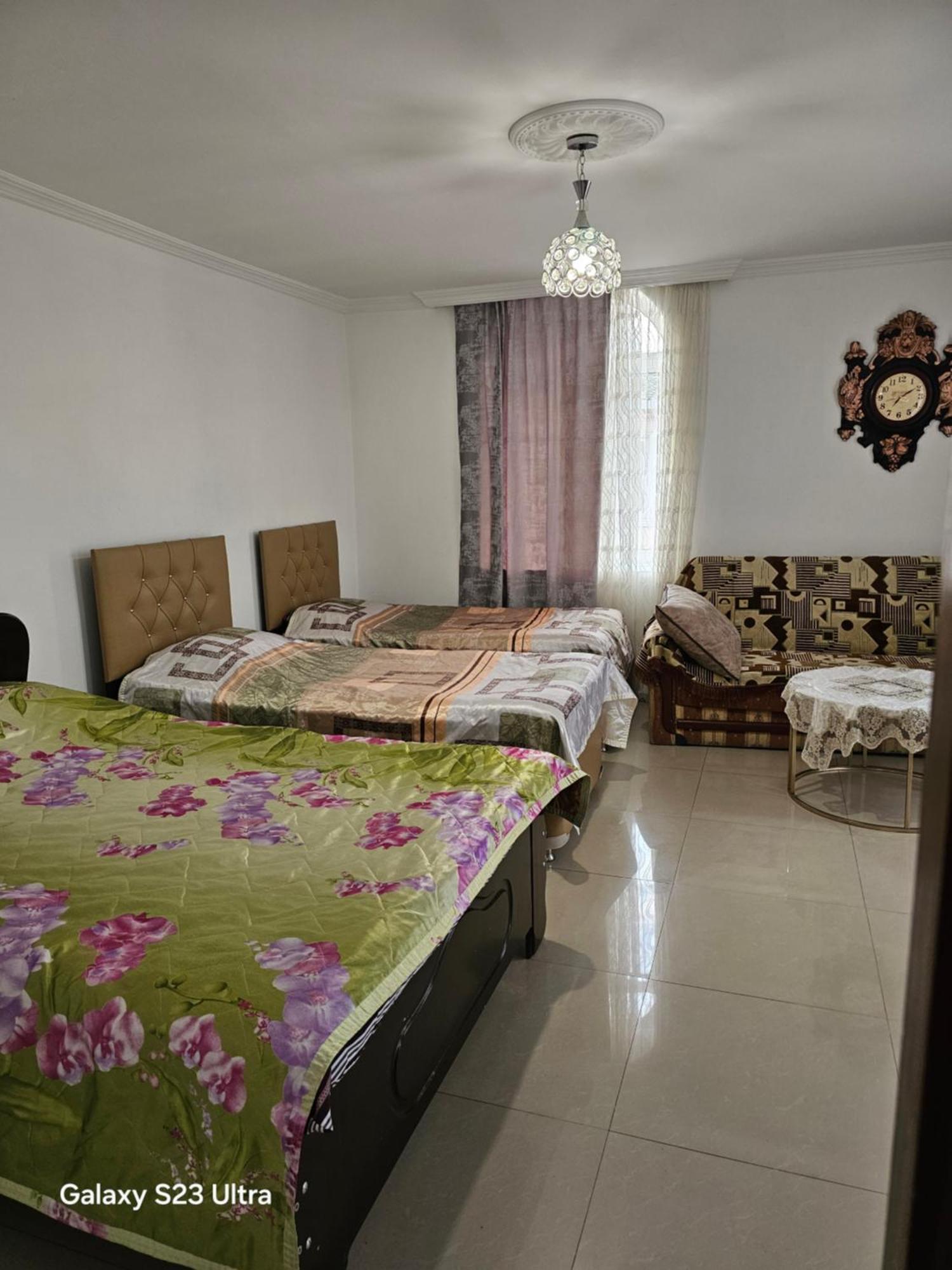 Home Batumi Eksteriør bilde
