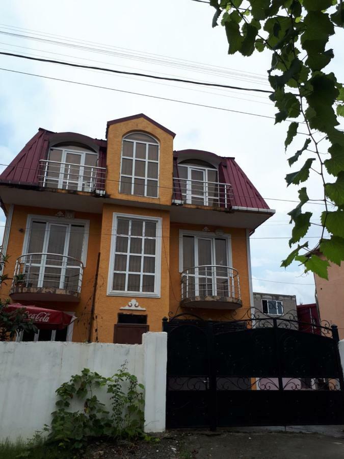 Home Batumi Eksteriør bilde